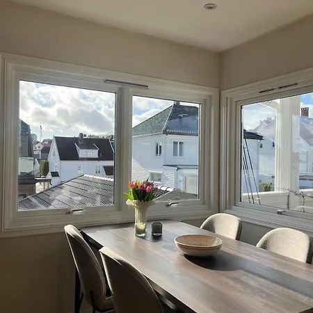 公寓 Sunny And Centrally Located Semi-detached House
