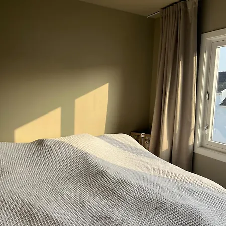 公寓 Sunny And Centrally Located Semi-detached House